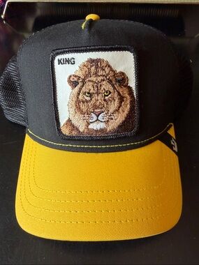 Goorin Bros Lion Patch King Trucker Cap - Black & Yellow